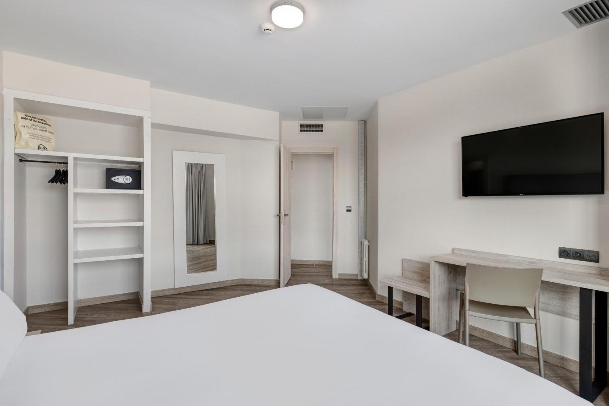 B&B Hotel Vigo Bagian luar foto