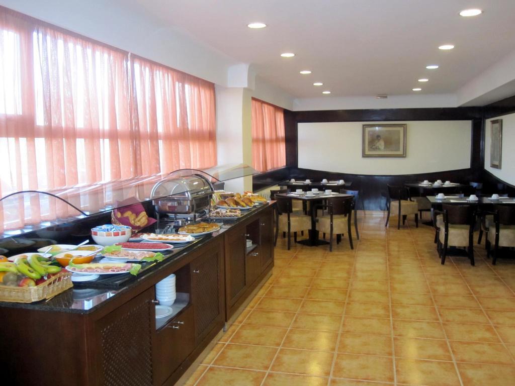 B&B Hotel Vigo Bagian luar foto