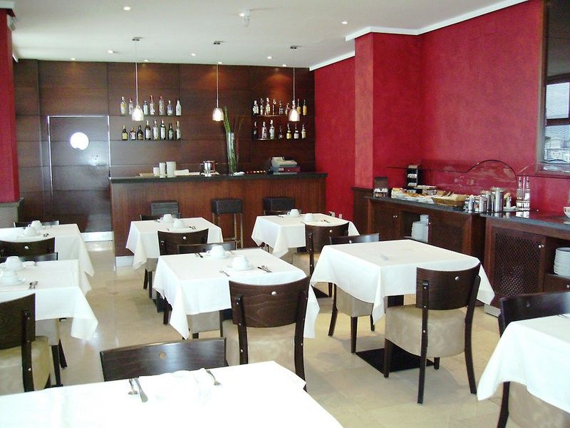 B&B Hotel Vigo Bagian luar foto